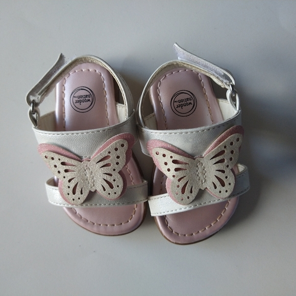 wonder nation Other - Baby girl sandals size 2